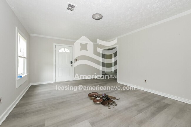 Building Photo - 912 54th St