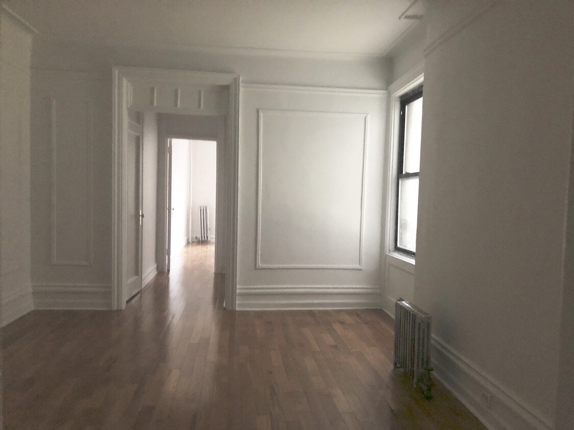 Foto principal - 565 W 190th St