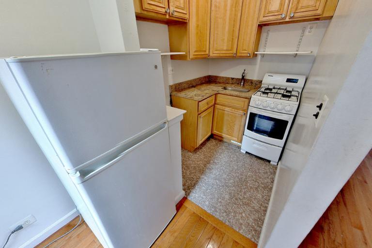 Building Photo - 340 E 58th St