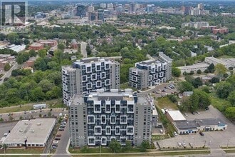 Building Photo - 460 Belmont Ave W