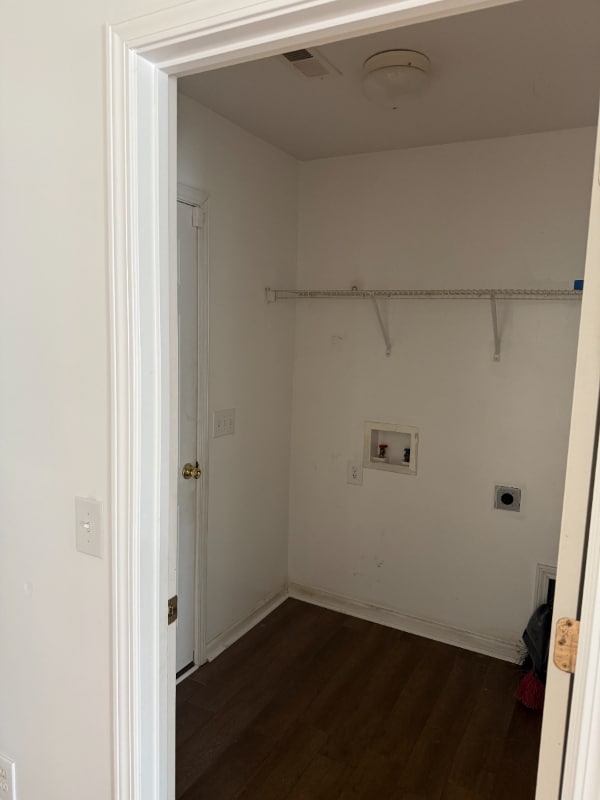 Foto del edificio - 6126 Trotting Pl