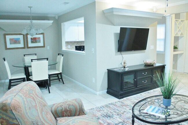 Foto del edificio - 7825 Renaissance Ct
