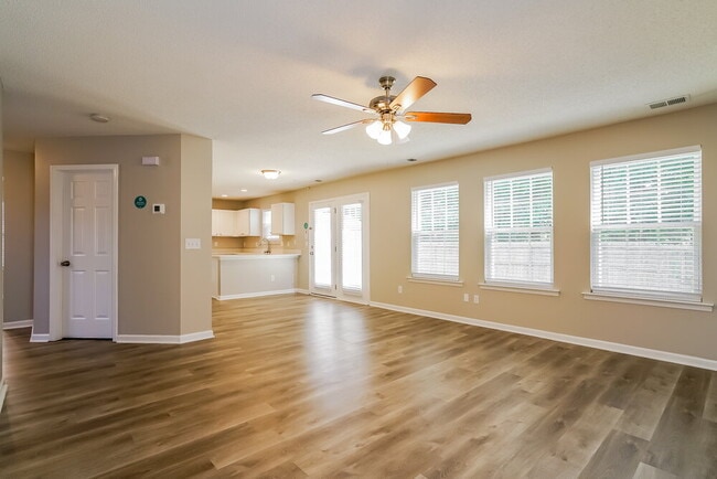 Building Photo - 7624 Brighton Village Dr