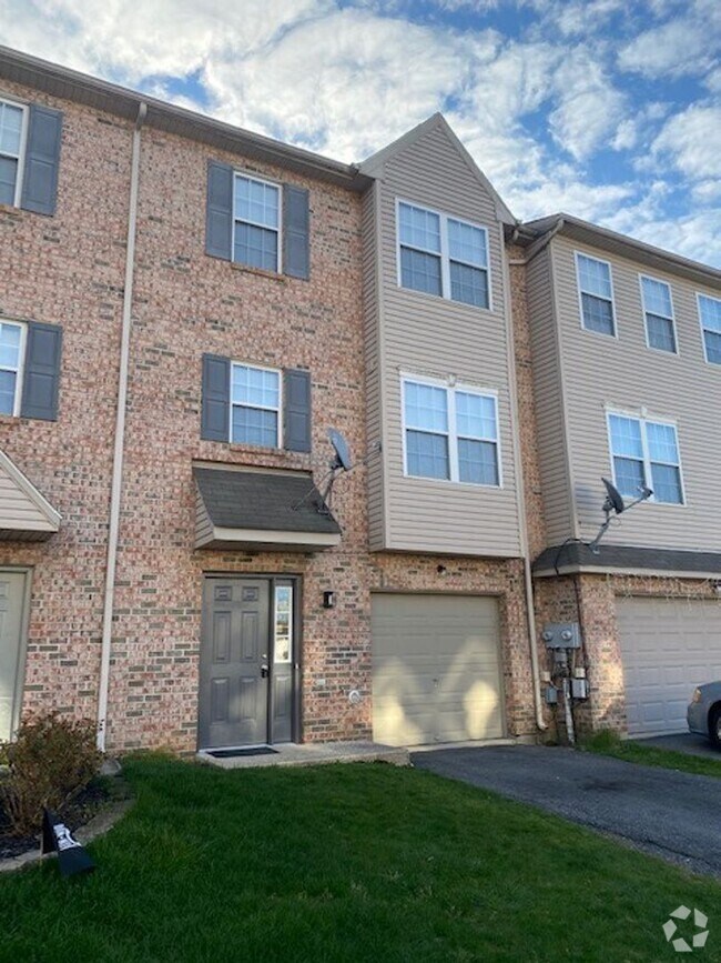 Homes for Rent in 18040