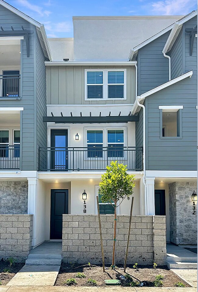 Foto del edificio - 138 South Gardenia Ave