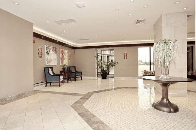 Building Photo - 300 Winston Dr