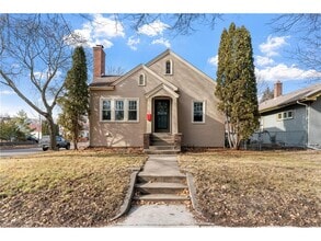 Building Photo - 2300 NE McKinley St