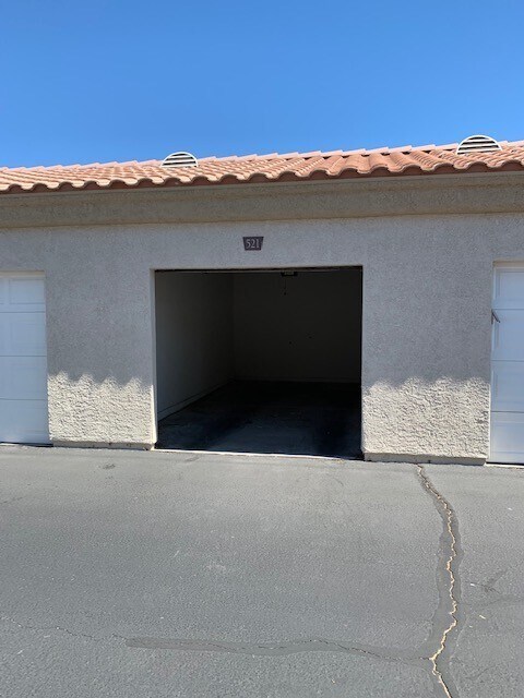 Building Photo - Gated Community - 1 Car Detached Garage 12...