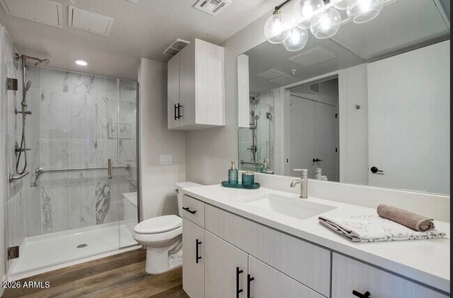 Foto del edificio - 9449 N 90th St