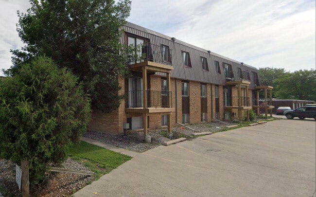 Building Photo - Block 32 Apartments