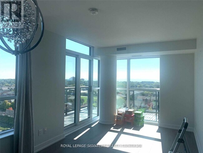 Photo du bâtiment - 8 Trent Ave