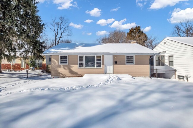 Building Photo - Charming 3-Bedroom, 1-bathroom home