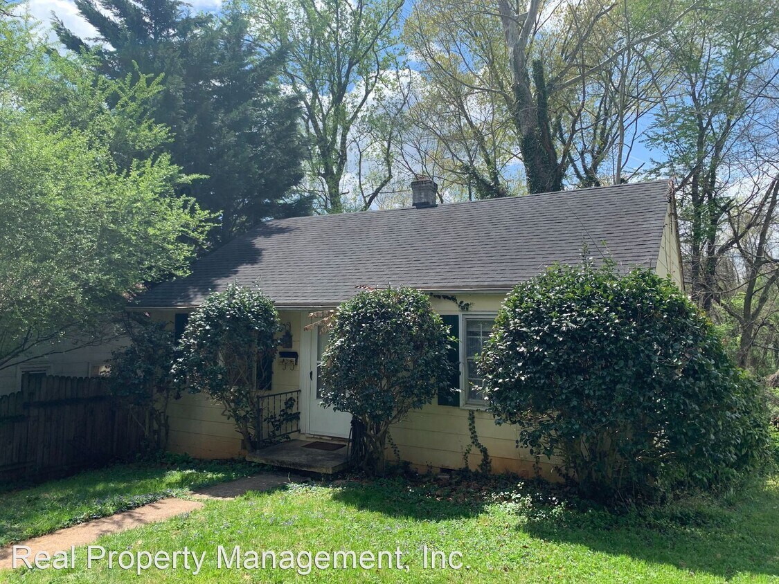 Primary Photo - 2 br, 1 bath House - 1202 E Jefferson St