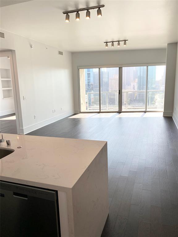 Foto del edificio - 2501 N Houston St