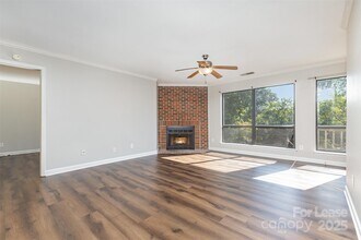 Building Photo - 1608 Sharon Rd W