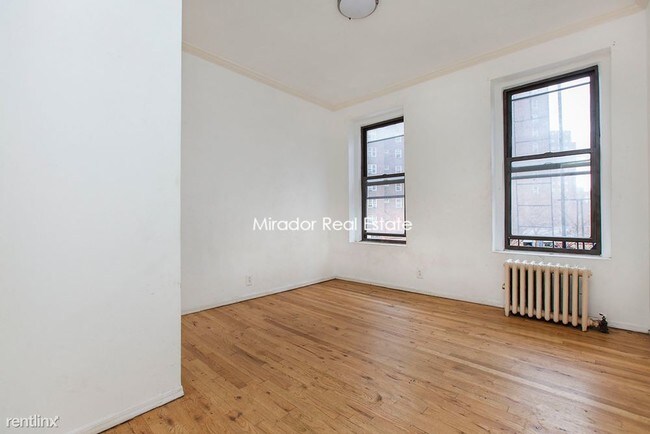 Foto del edificio - 402 E 8th St
