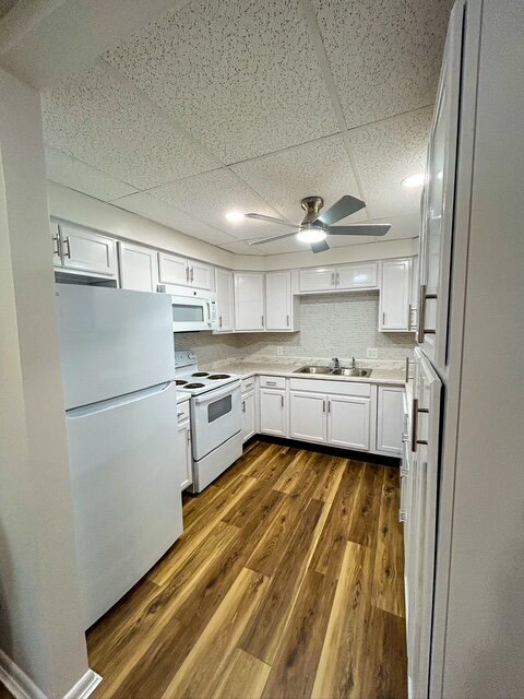 Foto del edificio - 726-730C Grantham Rd