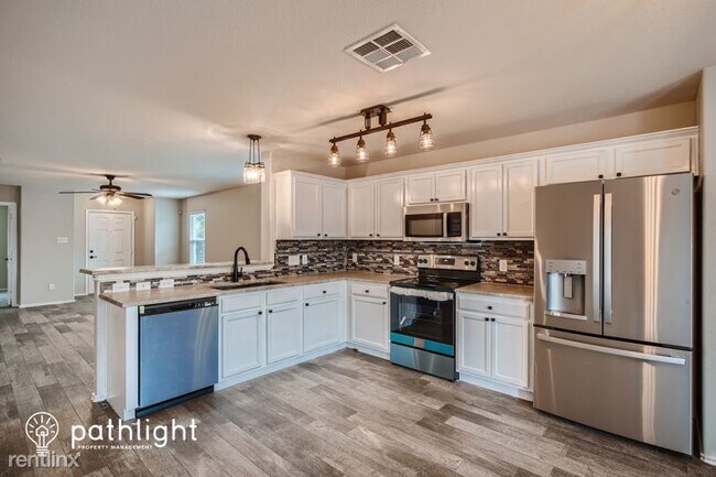 Foto del edificio - 3 br, 2 bath House - 11301 Burton Street UNIT