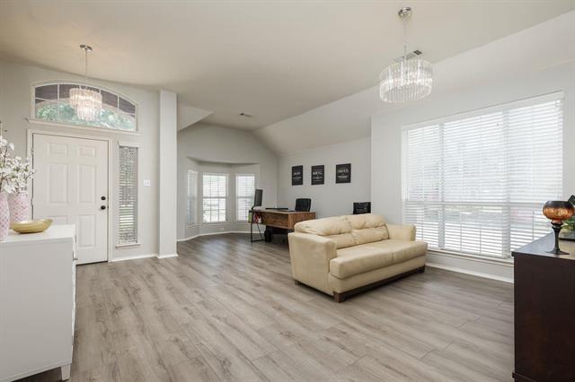 Foto del edificio - 3124 Nighthawk Ln