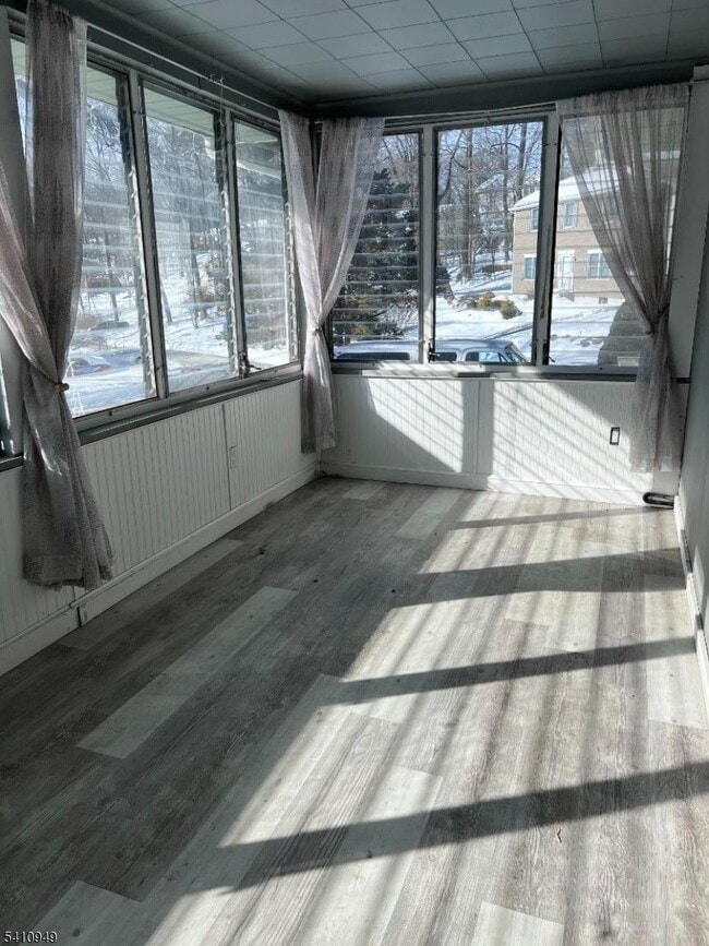 Building Photo - 126 Metro Trail