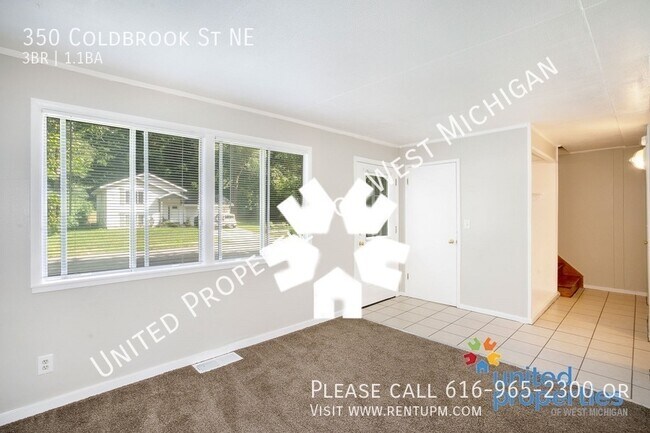 Foto del edificio - Tours Estimated to Begin 10/14 | 3 Bedroom...