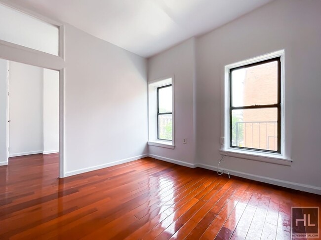 Building Photo - GREENE AVENUE / NO FEE / 2-Months Free / Charming Bed-Stuy 1-Bed 1-Bath / Prime Location