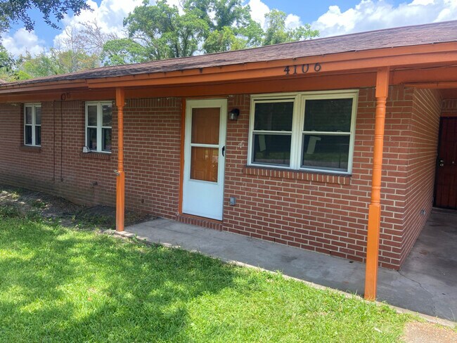 Foto del edificio - 4106 2nd St