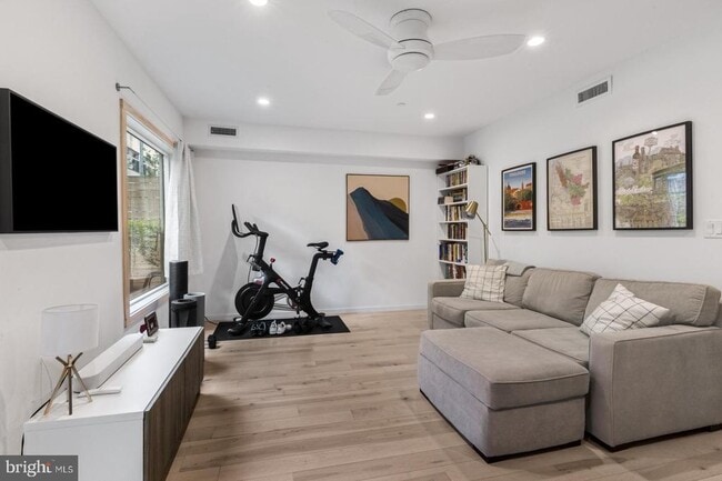 Foto del edificio - 1108 N Bodine St