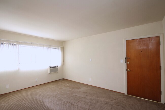 Foto del edificio - 1164 Thompson Ave