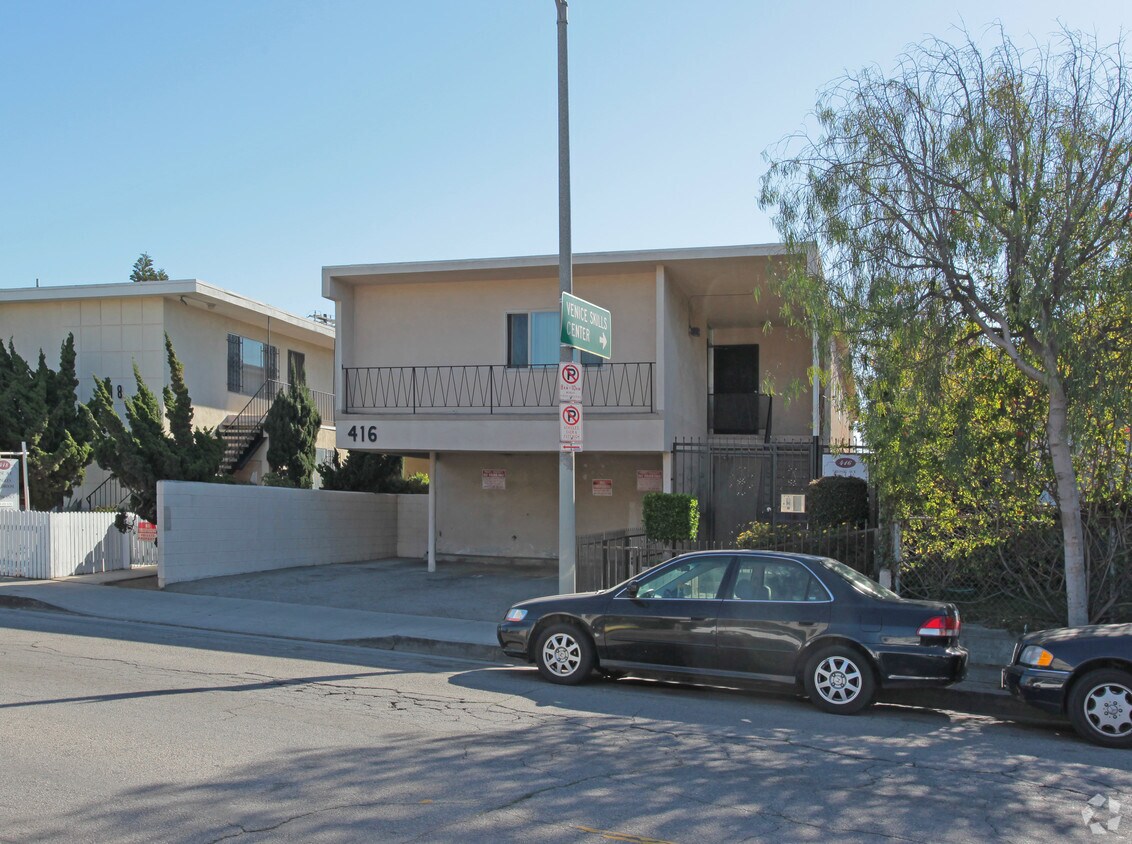 Building Photo - 416 Rose Ave