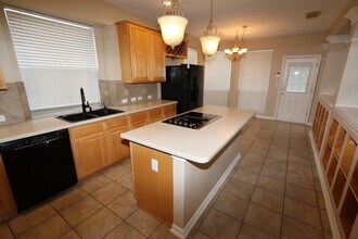 Building Photo - 6011 Hawkes Bay Ct