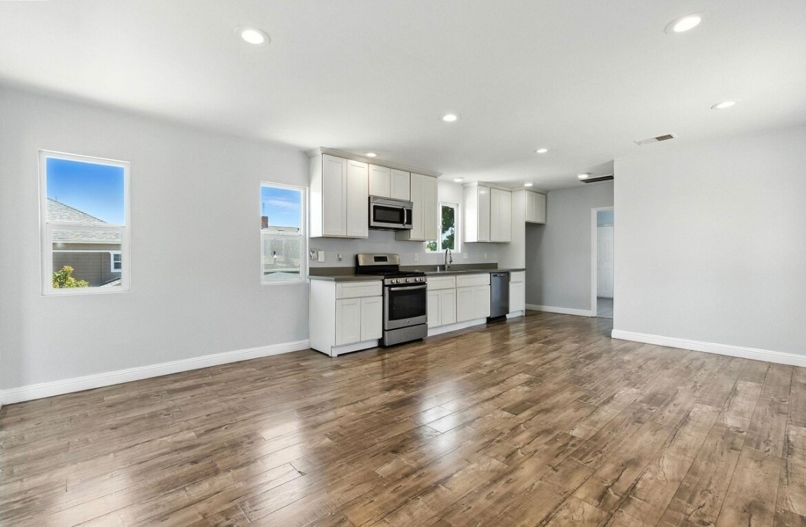 Foto principal - 5821 E 17th St