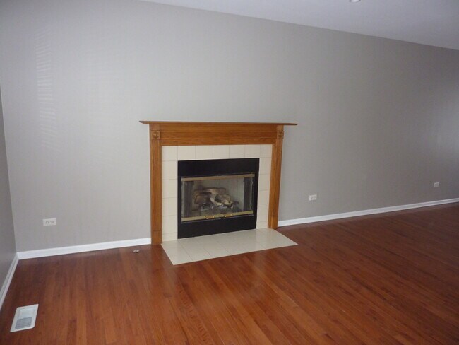 Foto del edificio - 126 Augusta Dr