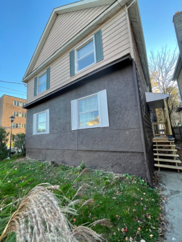 Primary Photo - 902 Market St