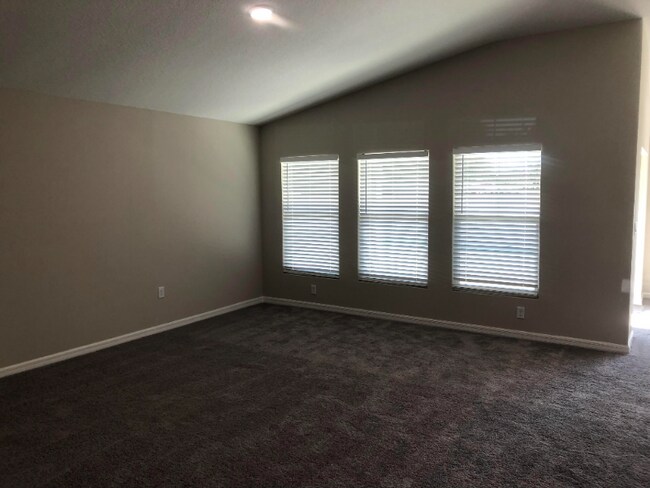 Building Photo - 1336 Axel Cir