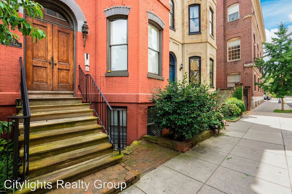 Primary Photo - 1 br, 1 bath House - 1762 Corcoran St. NW #1