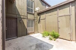 Foto del edificio - 4651 Country Creek Dr