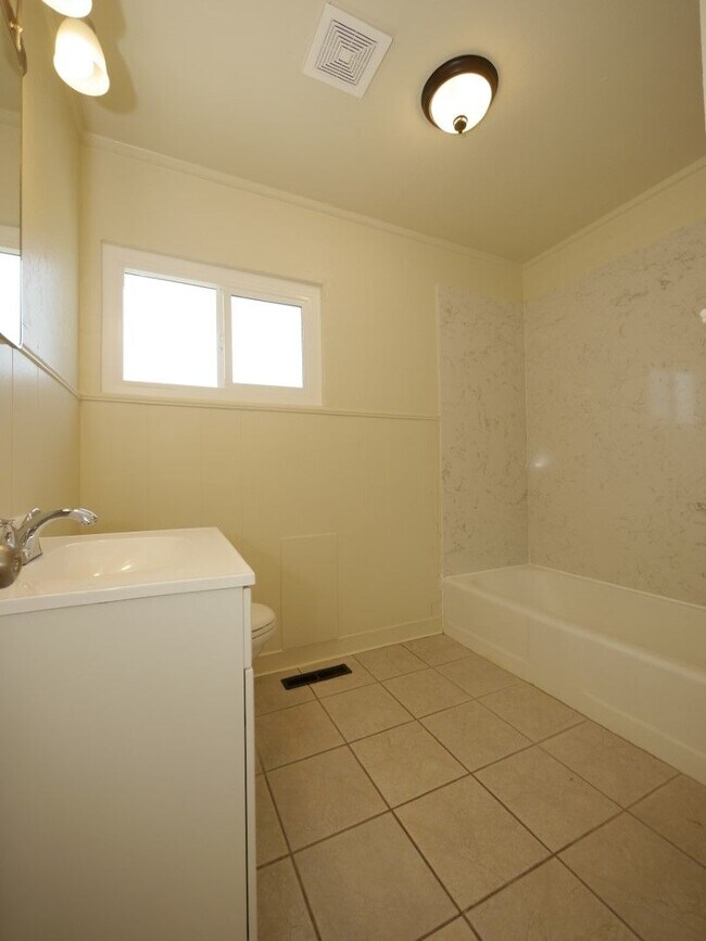 Foto del edificio - 606 Mountain Ranch Rd