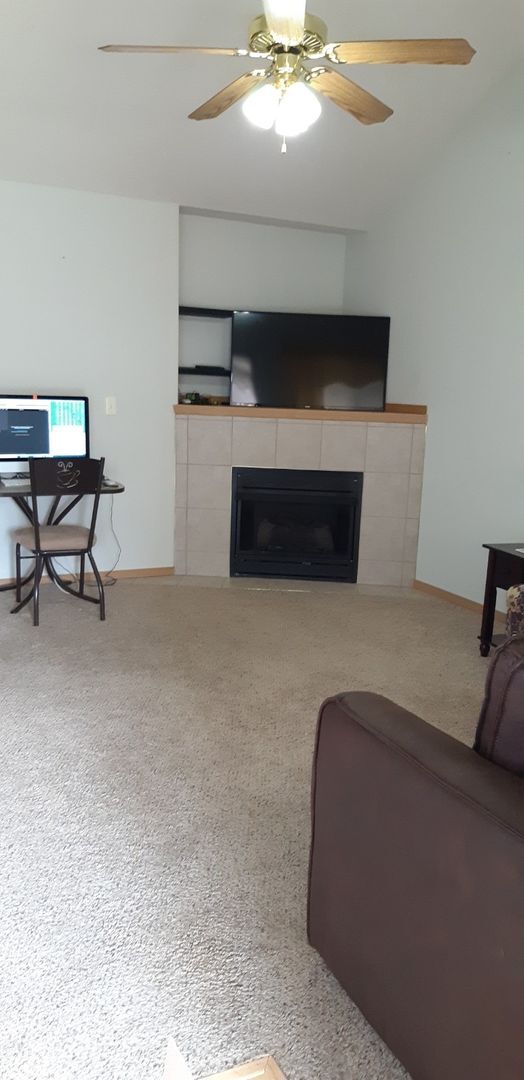 Foto del edificio - Duplex - 2 bed, 2 bath, 2 car garage in SW Springfield