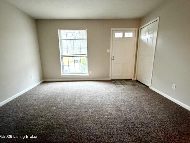 Foto del edificio - 313 Hawthorne Dr