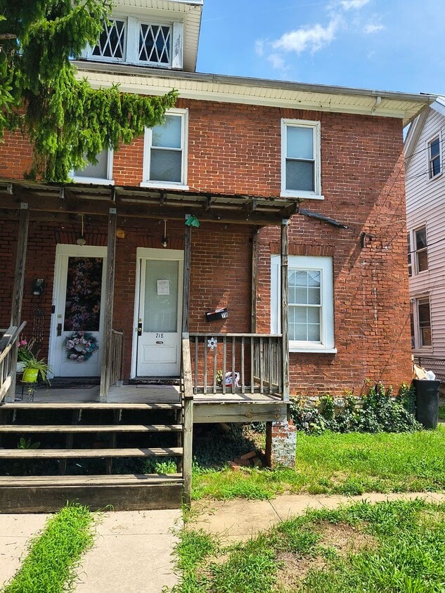 Primary Photo - 716-718 Winchester Ave
