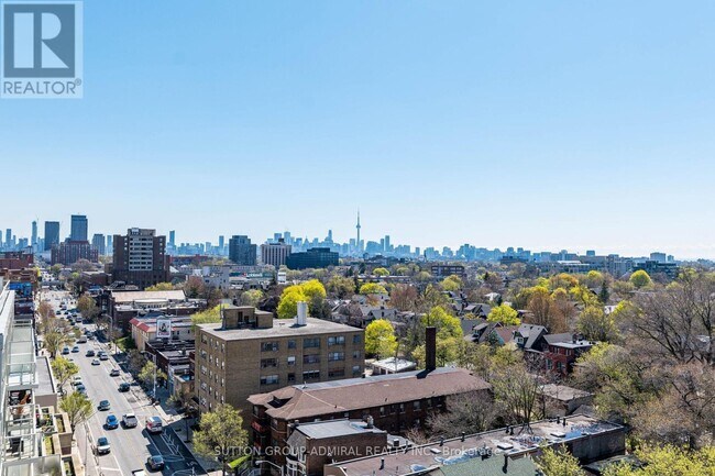 Photo du bâtiment - 1660 Bloor St W