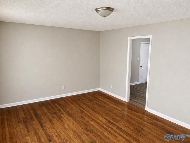 Foto del edificio - 2607 Bonnieview Dr NW
