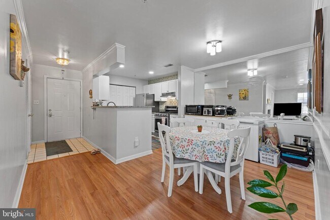 Foto del edificio - 8099 Lacy Dr