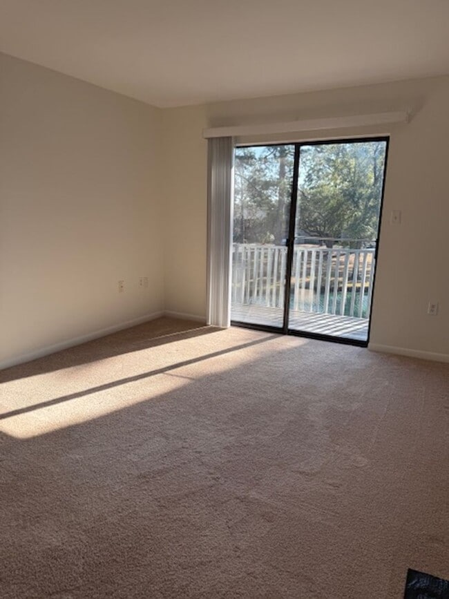 Building Photo - Salt Marsh Cove