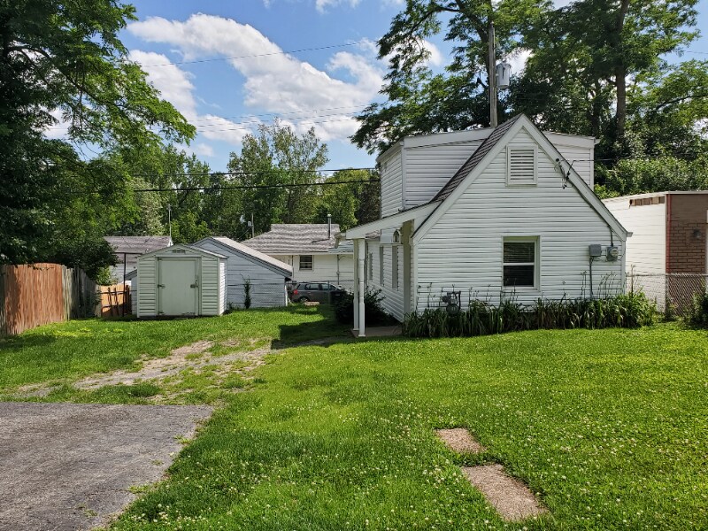 Foto principal - 9534 Flora Ave