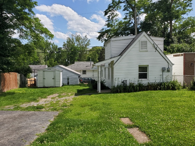 Primary Photo - 9534 Flora Ave