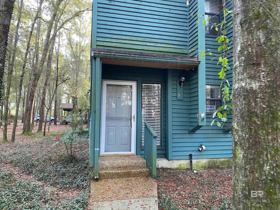 Primary Photo - 36 Summer Oaks Dr