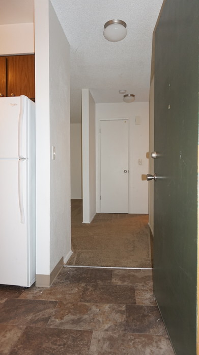 Primary Photo - 790 Evergreen Rd