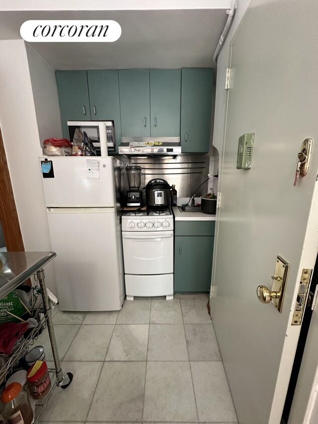 Foto del edificio - 337 W 48th St